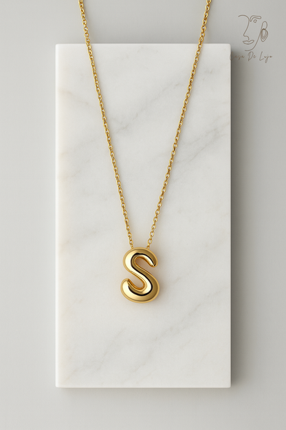 The Golden Contour initial necklace