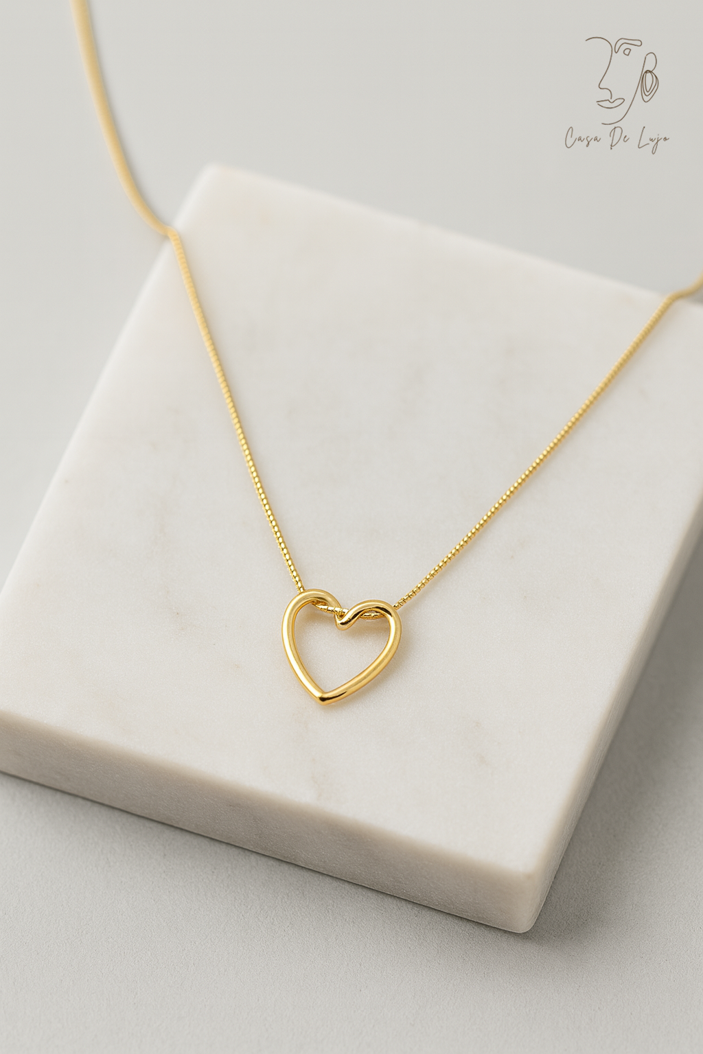 The Amore Outline Necklace